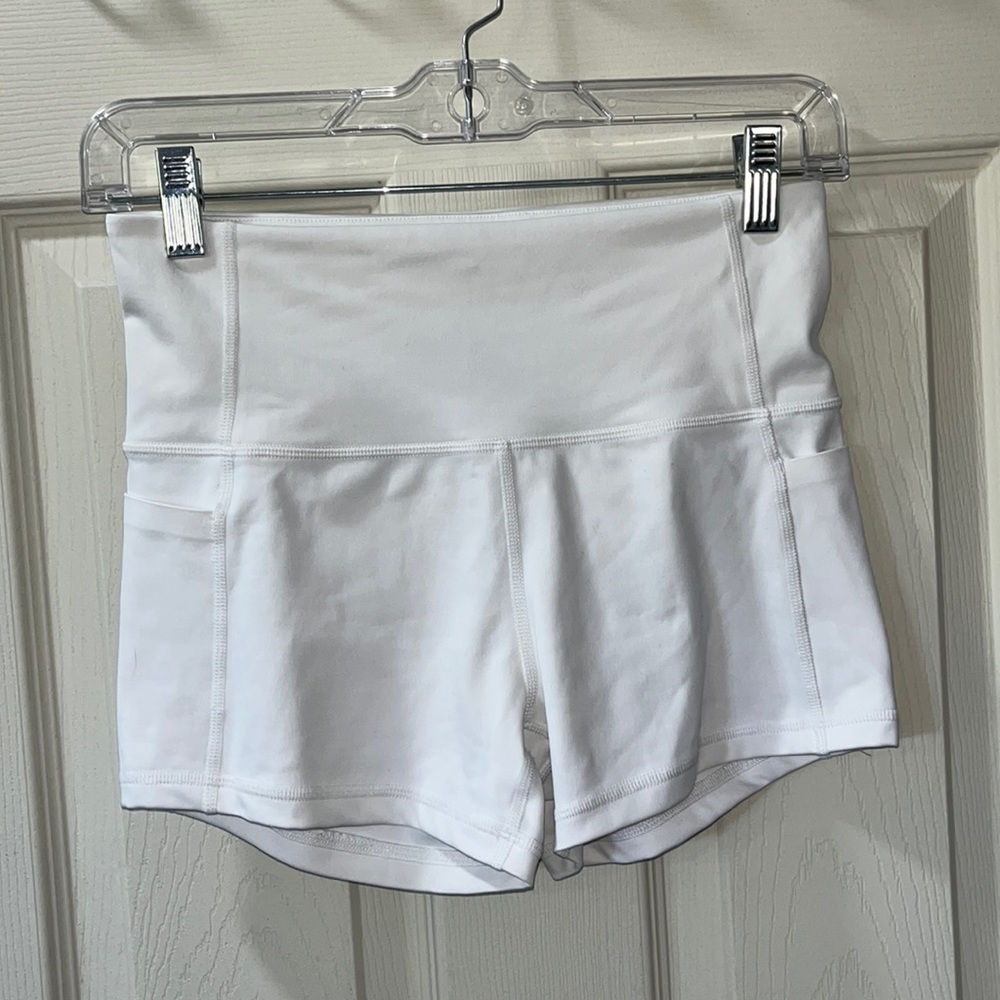 Athleta stash pocket short